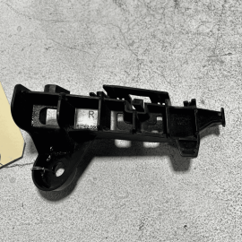 2018-2024 TOYOTA CAMRY REAR RIGHT PASSENGER TAILLIGHT MOUNT BRACKET SUPPORT OEM