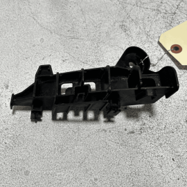 2018-2024 TOYOTA CAMRY REAR RIGHT PASSENGER TAILLIGHT MOUNT BRACKET SUPPORT OEM