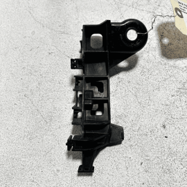 2018-2024 TOYOTA CAMRY REAR RIGHT PASSENGER TAILLIGHT MOUNT BRACKET SUPPORT OEM