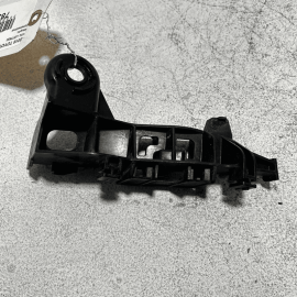 2018-2024 TOYOTA CAMRY REAR RIGHT PASSENGER TAILLIGHT MOUNT BRACKET SUPPORT OEM