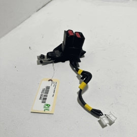 2018 TOYOTA CAMRY LE SEATBELT SEAT BELT BUCKLE REAR LEFT & CENTER SIDE OEM
