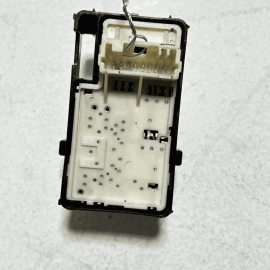 TOYOTA CAMRY 15-21 HIGHLANDER REAR DRIVER OR PASSENGER SIDE DOOR WINDOW SWITCH