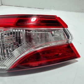 2018 - 2020 TOYOTA CAMRY LE OUTER TAILLIGHT LAMP REAR LEFT DRIVER SIDE OEM