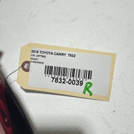 2018 - 2020 TOYOTA CAMRY LE OUTER TAILLIGHT LAMP REAR RIGHT PASSENGER SIDE OEM