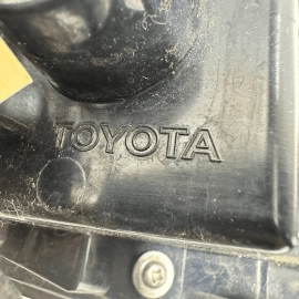 2018 - 2020 TOYOTA CAMRY LE OUTER TAILLIGHT LAMP REAR RIGHT PASSENGER SIDE OEM