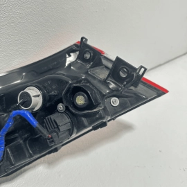 2018 - 2020 TOYOTA CAMRY LE OUTER TAILLIGHT LAMP REAR RIGHT PASSENGER SIDE OEM