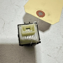 2015-2024 TOYOTA CAMRY LE DOOR LOCK & UNLOCK SWITCH FRONT RIGHT SIDE OEM 2015-2024 TOYOTA CAMRY LE DOOR LOCK & UNLOCK SWITCH FRONT RIGHT SIDE OEM