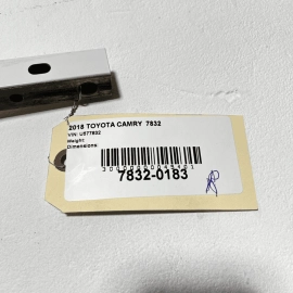 2018-2022 TOYOTA CAMRY TRUNK LID TAILGATE PASSENGER SIDE HINGE OEM WHITE *040*