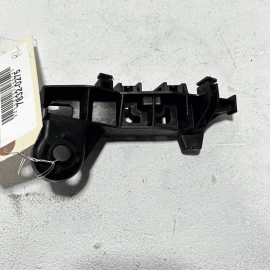 2018-2023 TOYOTA CAMRY REAR LEFT DRIVER SIDE TAILLIGHT MOUNT BRACKET SUPPORT OEM