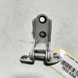 TOYOTA CAMRY 2018-2022 REAR RIGHT PASSENGER SIDE LOWER DOOR HINGE OEM *040*