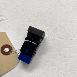 TOYOTA CAMRY 2018 - 2021 DASH DRIVER SIDE AUTO HEADLIGHT LIGHT SWITCH BUTTO TOYOTA CAMRY 2018 - 2021 DASH DRIVER SIDE AUTO HEADLIGHT LIGHT SWITCH BUTTO