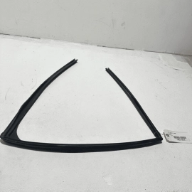 2013-2022 ACURA ILX REAR PASSENGER DOOR WINDOW RUN CHANNEL WEATHERSTRIP SEAL OEM