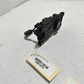 2016-2018 HONDA PILOT OVERHEAD CONSOLE AUXILIARY JACK USB PORT MEDIA HUB OEM