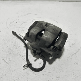2018-2019 Toyota Camry LE Front Passenger Side Disc Brake Caliper Assembly OEM