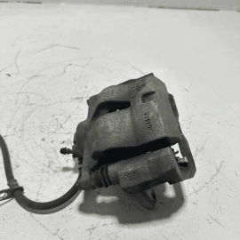 2018-2019 Toyota Camry LE Front Passenger Side Disc Brake Caliper Assembly OEM