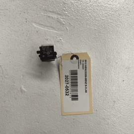 07-13 Mercedes W221 S550 Rear Left Right Impact Crash Sensor 0038202826 OEM 07-13 Mercedes W221 S550 Rear Left Right Impact Crash Sensor 0038202826 OEM