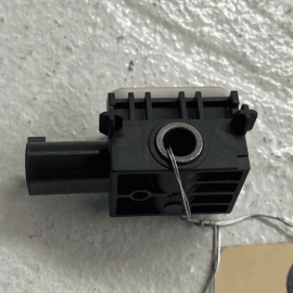 07-13 Mercedes W221 S550 Rear Left Right Impact Crash Sensor 0038202826 OEM 07-13 Mercedes W221 S550 Rear Left Right Impact Crash Sensor 0038202826 OEM