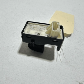 2015-21 TOYOTA CAMRY SE REAR OR FRONT LEFT OR RIGHT SIDE DOOR WINDOW SWITCH OEM 2015-21 TOYOTA CAMRY SE REAR OR FRONT LEFT OR RIGHT SIDE DOOR WINDOW SWITCH OEM