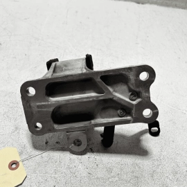18-24 TOYOTA CAMRY 2.5L FRONT DRIVER SIDE TRANSMISSION MOUNT BRACKET SUPPORT OEM