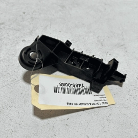 2018-23 TOYOTA CAMRY REAR LEFT DRIVER SIDE TAILLIGHT MOUNT BRACKET RETAINER OEM