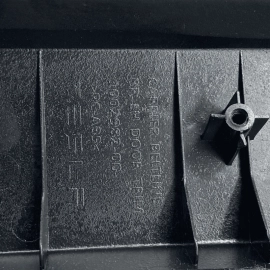 TESLA MODEL S 2017 - 2020 REAR LEFT DRIVER DOOR LEATHER UPPER INTERIOR TRIM TESLA MODEL S 2017 - 2020 REAR LEFT DRIVER DOOR LEATHER UPPER INTERIOR TRIM