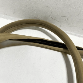 2007-2013 MERCEDES S550 W221 FRONT RIGHT OR LEFT DOOR BODY WEATHERSTRIP SEAL OEM