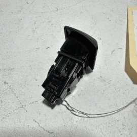 2018-2019-2020 TOYOTA CAMRY SE Center Dash Emergency Hazard Warning Switch OEM