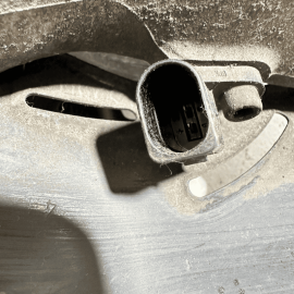 Rear Right Side Suspension Spindle Knuckle & Hub Audi A8 2011-2018 OEM