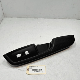 HONDA PILOT 2016-2022 FRONT RIGHT PASSENGER SIDE DOOR ARMREST & SWITCH BEZEL OEM