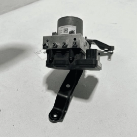 TOYOTA CAMRY 2018-2020 ABS ANTI LOCK BRAKE PUMP MODULE UNIT W/ MOUNT BRACKET OEM