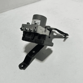 TOYOTA CAMRY 2018-2020 ABS ANTI LOCK BRAKE PUMP MODULE UNIT W/ MOUNT BRACKET OEM