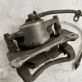 2019-2023 Toyota Camry FWD Front Passenger Side Disc Brake Caliper Assembly 2019-2023 Toyota Camry FWD Front Passenger Side Disc Brake Caliper Assembly