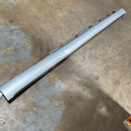 AUDI A8L 2011-2015 LEFT DRIVER SIDE SKIRT ROCKER PANEL MOLDING OEM