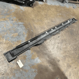 AUDI A8L 2011-2015 LEFT DRIVER SIDE SKIRT ROCKER PANEL MOLDING OEM