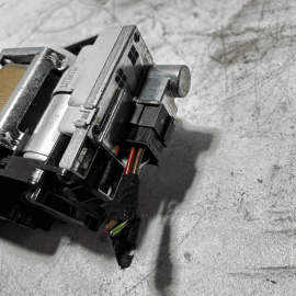 2007-2013 MERCEDES S550 W221 FRONT LEFT DRIVER SIDE SEAT BELT RETRACTOR OEM