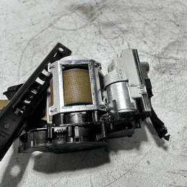 2007-2013 MERCEDES S550 W221 FRONT LEFT DRIVER SIDE SEAT BELT RETRACTOR OEM