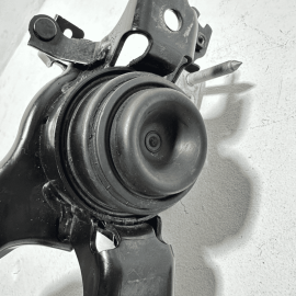 2018-2024 TOYOTA CAMRY SE ENGINE MOTOR RIGHT SIDE MOUNT BRACKET SUPPORT OEM