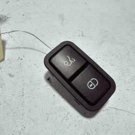 2007-2017 MERCEDES S550 W221 REAR TRUNK DECK LID RELEASE OPEN SWITCH OEM 2007-2017 MERCEDES S550 W221 REAR TRUNK DECK LID RELEASE OPEN SWITCH OEM