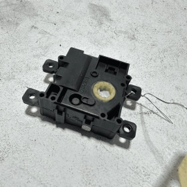 2018-19-20-21-22-23-2024 TOYOTA CAMRY SE HVAC Air Inlet Door Actuator Motor OEM