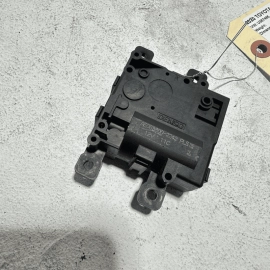 2018-19-20-21-22-23-2024 TOYOTA CAMRY SE HVAC Air Inlet Door Actuator Motor OEM