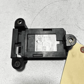 HONDA PILOT 2016-2018 REAR PASSENGER SIDE BLIND SPOT RADAR SENSOR MODULE OEM