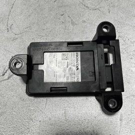 HONDA PILOT 2016-2018 REAR PASSENGER SIDE BLIND SPOT RADAR SENSOR MODULE OEM