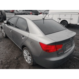 2010-2013 Kia Forte Rear Bumper RH Right Side Retainer Bracket 866141M000 O