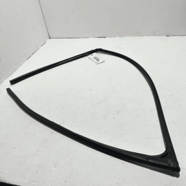 2015-2020 ACURA TLX FRONT RIGHT PASSENGER SIDE DOOR WINDOW GLASS RUN CHANNEL OEM