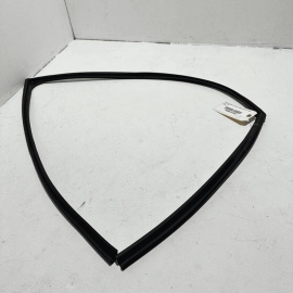 2015-2020 ACURA TLX FRONT RIGHT PASSENGER SIDE DOOR WINDOW GLASS RUN CHANNEL OEM