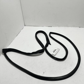 2015-2020 ACURA TLX FRONT RIGHT PASSENGER SIDE DOOR OUTER WEATHER STRIP SEAL OEM 2015-2020 ACURA TLX FRONT RIGHT PASSENGER SIDE DOOR OUTER WEATHER STRIP SEAL OEM