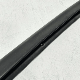 ACURA MDX 2014-2020 FRONT RIGHT PASSENGER SIDE DOOR LOWER WEATHERSTRIP SEAL OEM