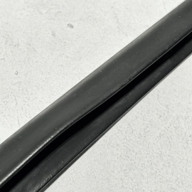 ACURA MDX 2014-2020 FRONT RIGHT PASSENGER SIDE DOOR LOWER WEATHERSTRIP SEAL OEM