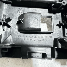 2016-22 HONDA PILOT REAR PASSENGER SIDE DOOR ARMREST CUP HOLDER SWITCH BEZEL OEM