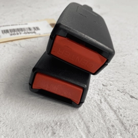 MERCEDES W221 S550 REAR CENTER & PASSENGER SIDE SEAT BELT BUCKLE OEM 2007 -